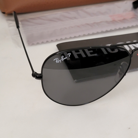 Ray-Ban Polarized Aviator Total Black Authentic Sunglasses main image 3